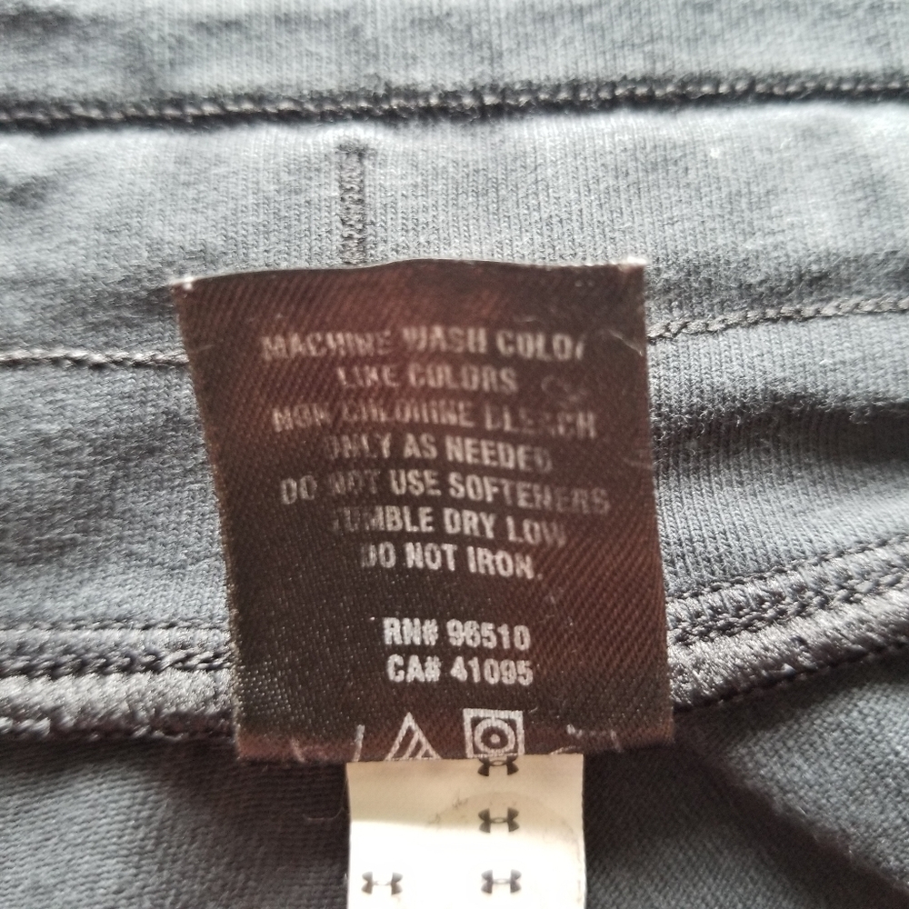 Under Armour Black Charged Cotton Capri Joggers - Picture 6 of 8